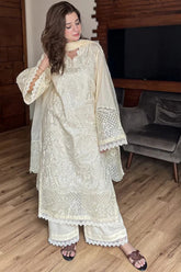 IZNIK-3PC LAWN HEAVY EMBROIDERED SHIRT WITH ORGANZA EMBROIDERED DUPATTA AND TROUSER-NC-2699