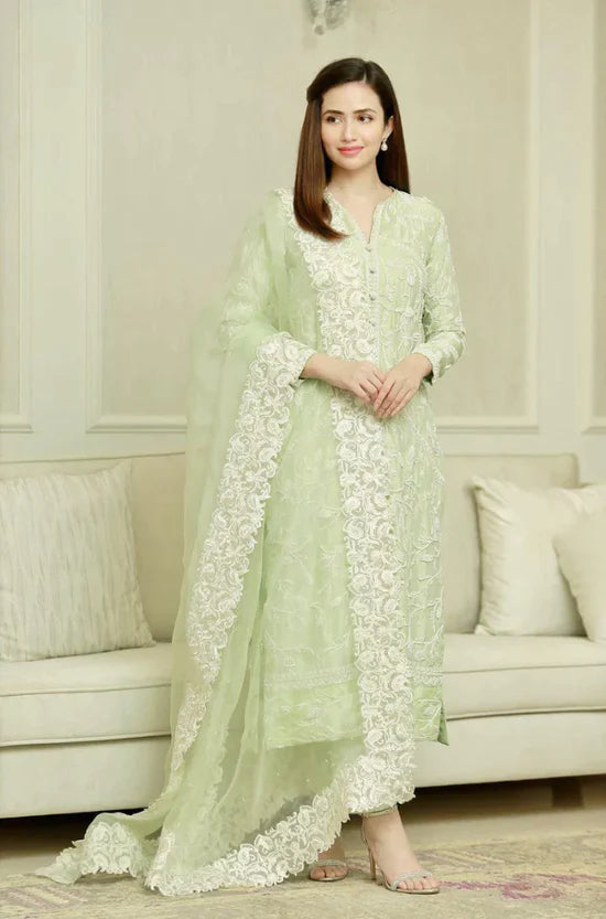 BAREEZE- 3PC LAWN EMBROIDERED SHIRT WITH ORGANZA EMBROIDERED DUPATTA & TROUSER-NC-2605